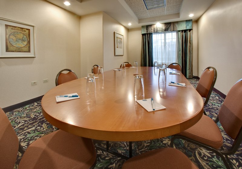 STAYBRIDGE SUITES - Rockford, IL