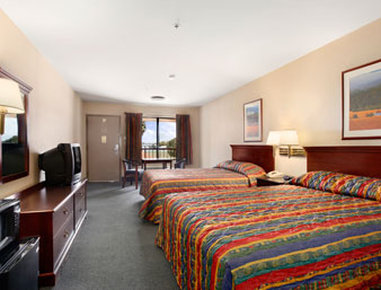 Days Inn - Rialto, CA