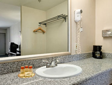 Days Inn - Rialto, CA