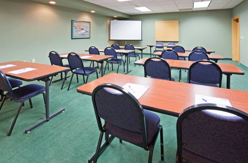 HOLIDAY INN EXPRESS-BELOIT - Beloit, WI