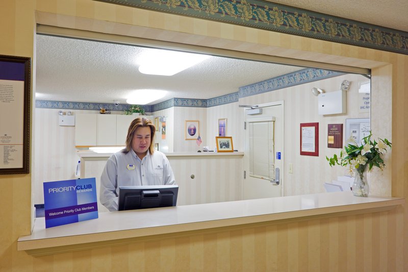 Candlewood Suites SOMERSET - Somerset, NJ