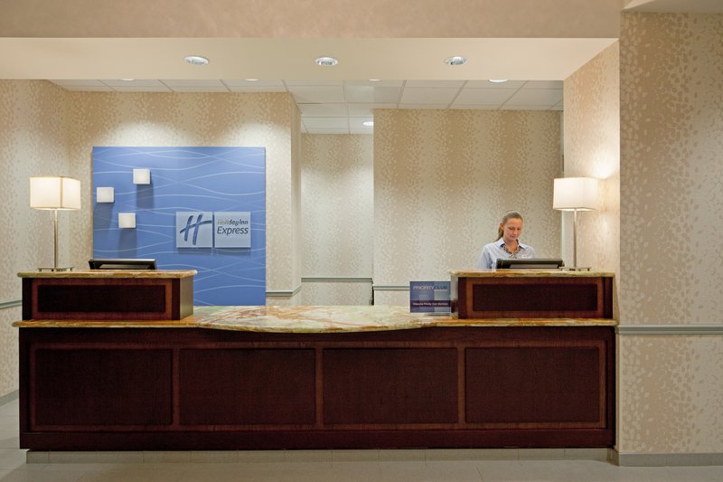 Holiday Inn Express PLAINVILLE - FOXBORO AREA - Quincy, MA