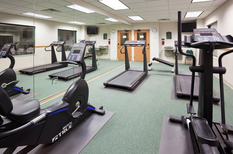 Holiday Inn Express Hotel & Suites MILWAUKEE-NEW BERLIN - New Berlin, WI