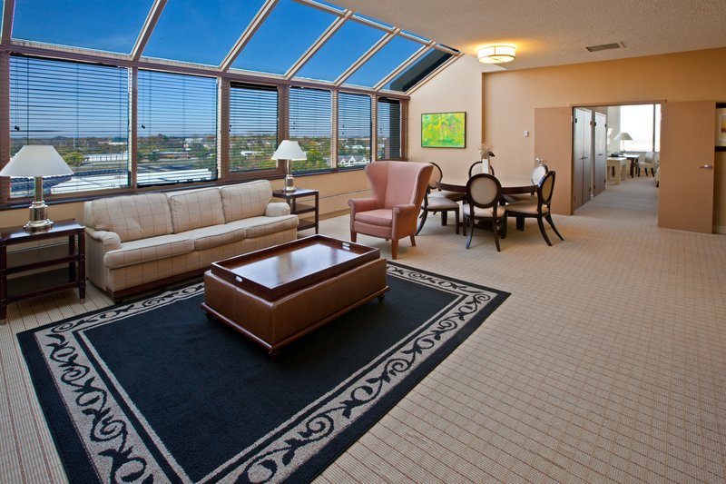 Crowne Plaza CINCINNATI NORTH - Cincinnati, OH