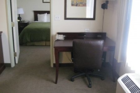 Country Inn & Suites Gurnee - Gurnee, IL
