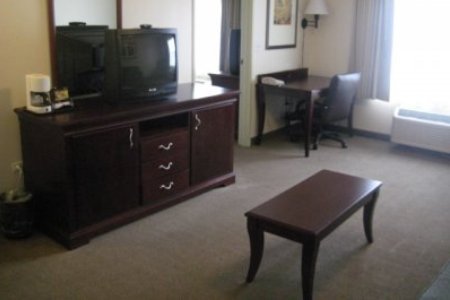 Country Inn & Suites Gurnee - Gurnee, IL