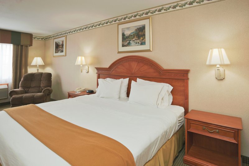 Holiday Inn Express - Defiance, OH
