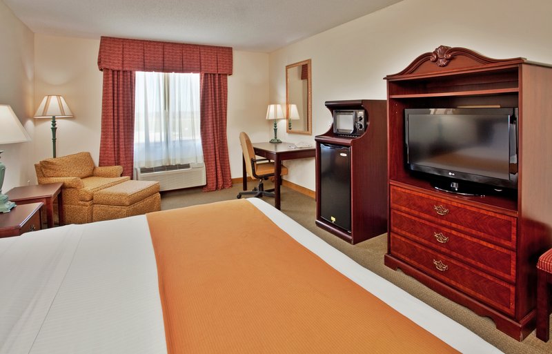 HOLIDAY INN EXPRESS - Fulton, MO