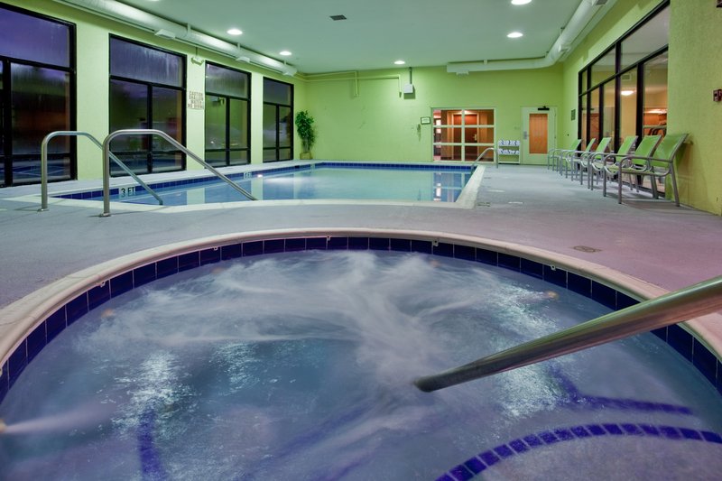 Holiday Inn Express COVINGTON - Covington, VA
