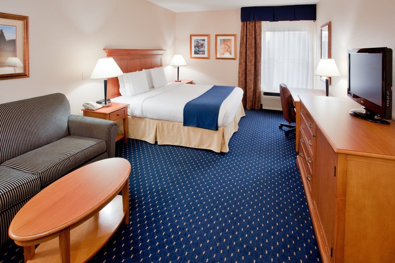 Holiday Inn Express & Suites WAYNESBORO-ROUTE 340 - Waynesboro, VA