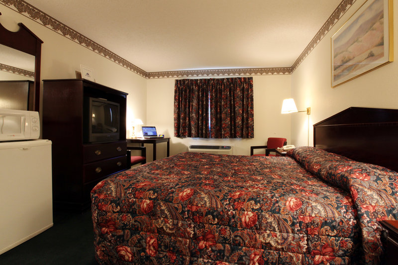 Americas Best Value Inn - Macomb, IL