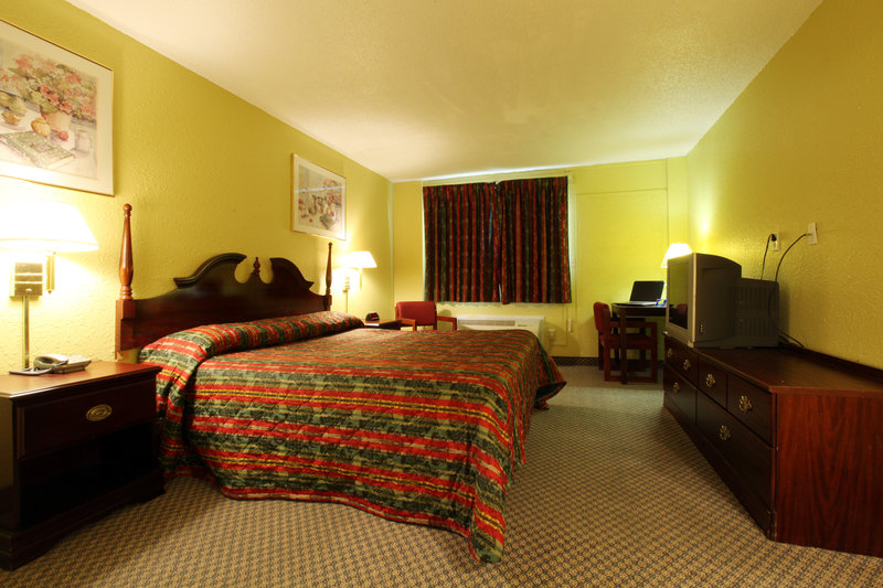 Americas Best Value Inn - Macomb, IL