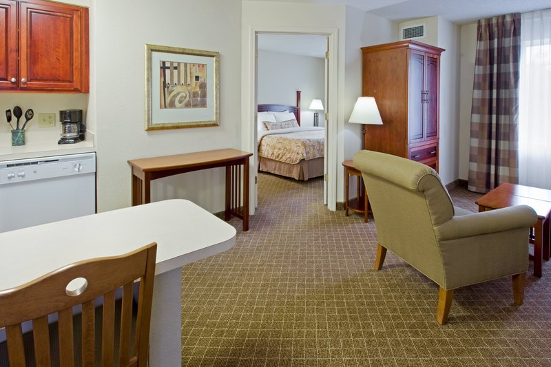 STAYBRIDGE SUITES - Cranbury, NJ