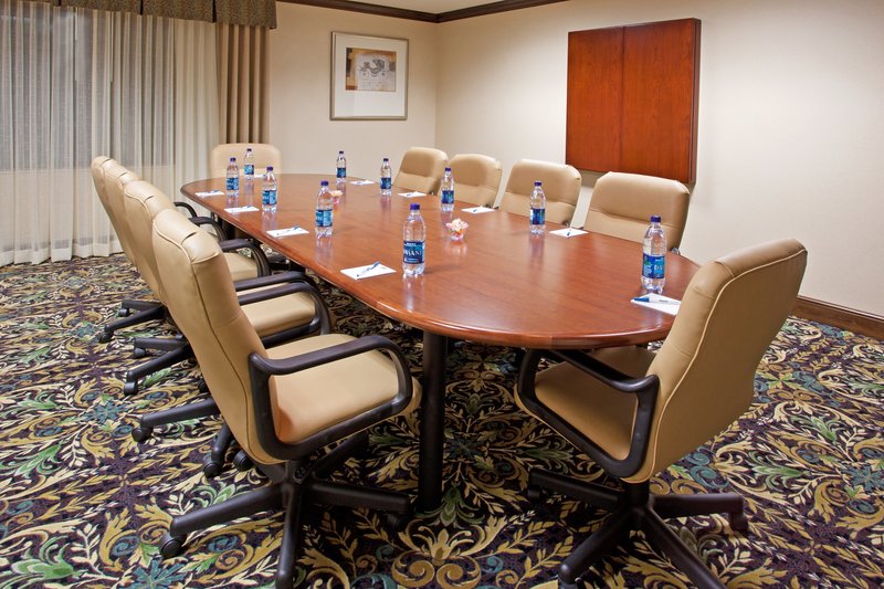 STAYBRIDGE SUITES-STOW - Stow, OH