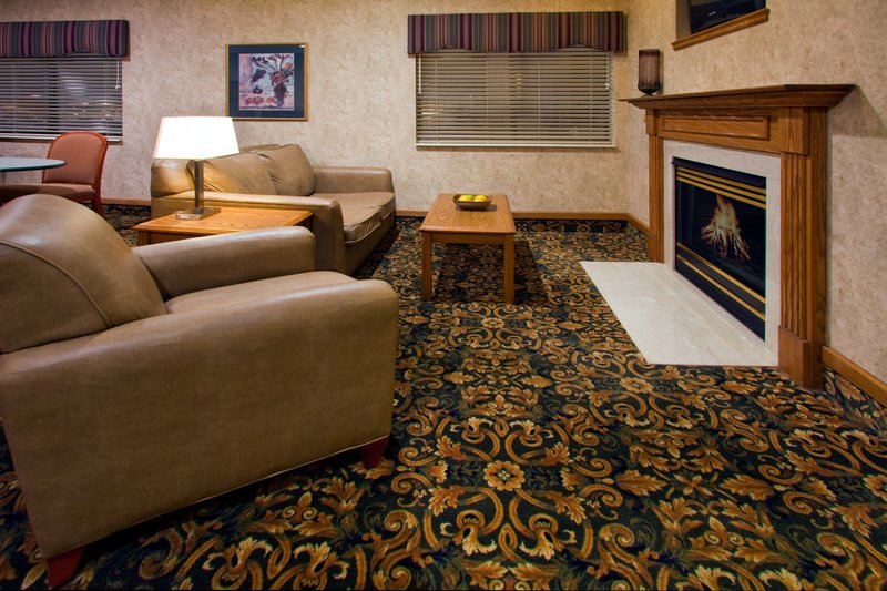 Holiday Inn Express HOWE (STURGIS, MI) - Howe, IN