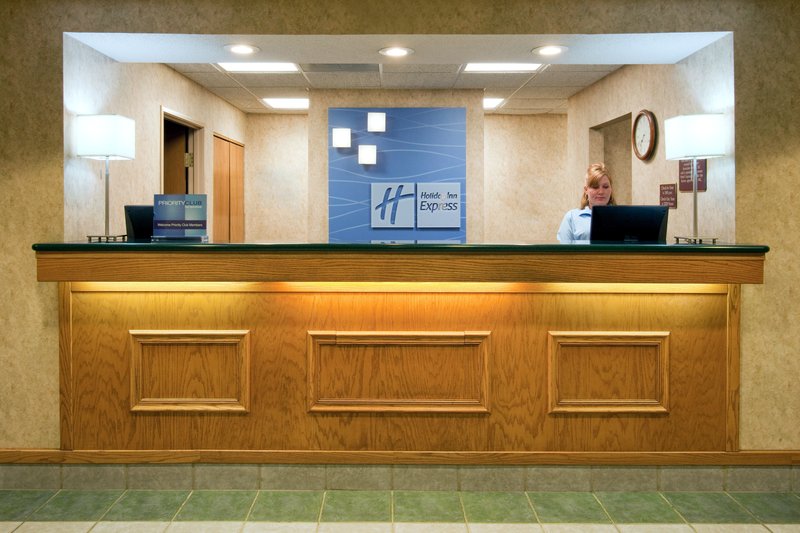 Holiday Inn Express HOWE (STURGIS, MI) - Howe, IN