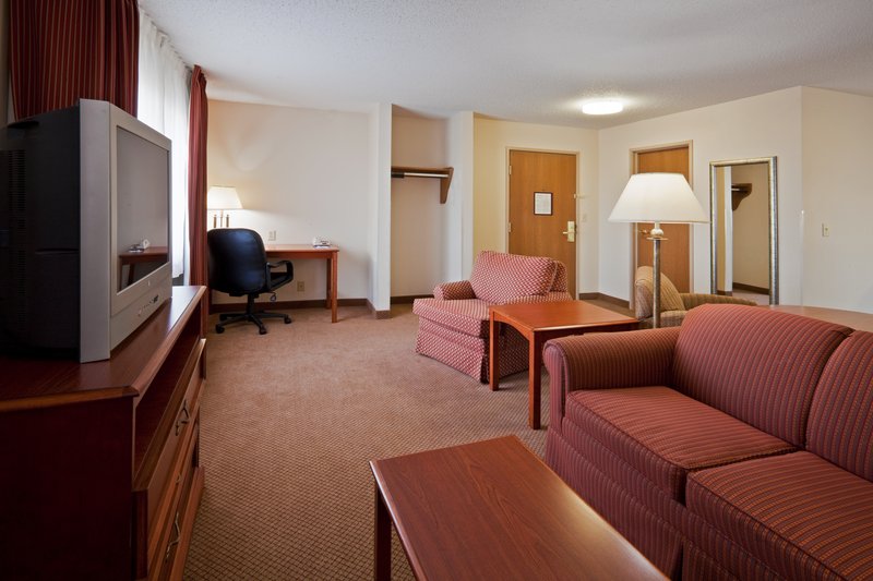 Holiday Inn Express HOWE (STURGIS, MI) - Howe, IN