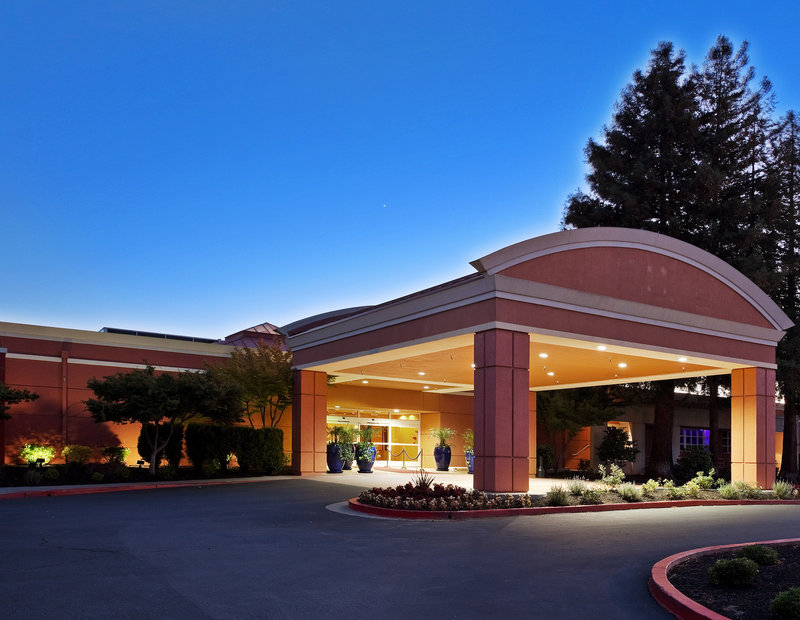 Crowne Plaza Concord - Concord, CA