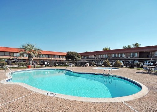 Econo Lodge - Winnie, TX
