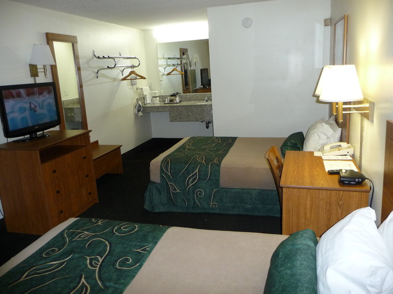 Oak Tree Inn - Livonia, LA