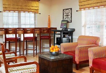 TownePlace Suites by Marriott - Lobby