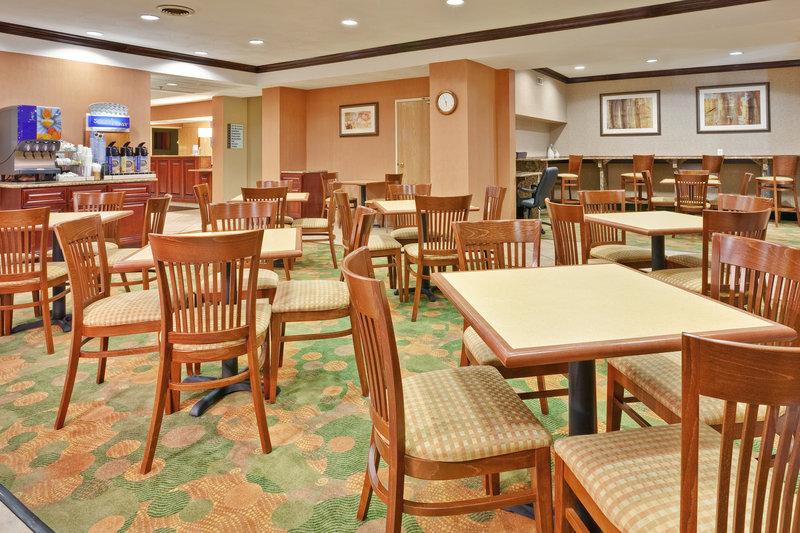 Holiday Inn Express WINFIELD - TEAYS VALLEY - Red House, WV