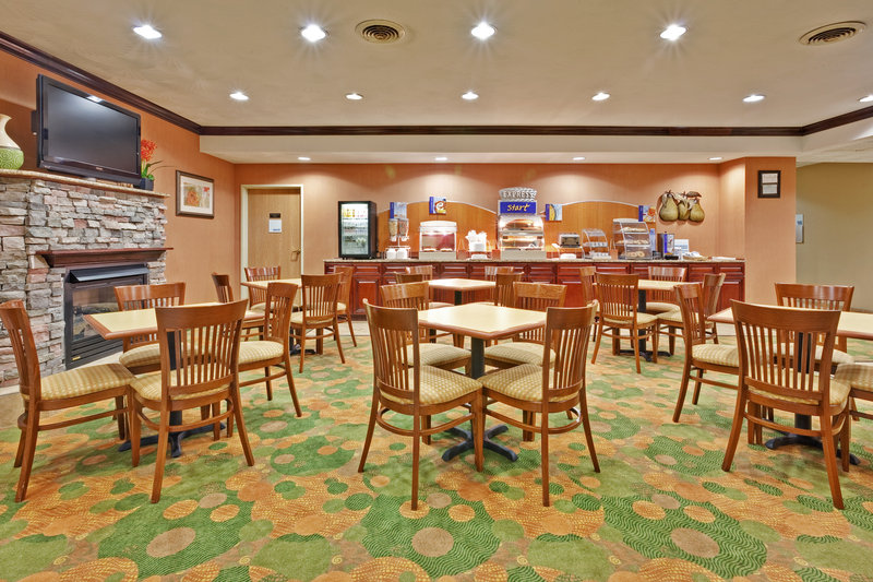 Holiday Inn Express WINFIELD - TEAYS VALLEY - Red House, WV