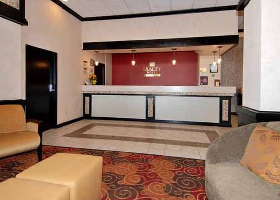 Quality Hotel - Ardmore, OK
