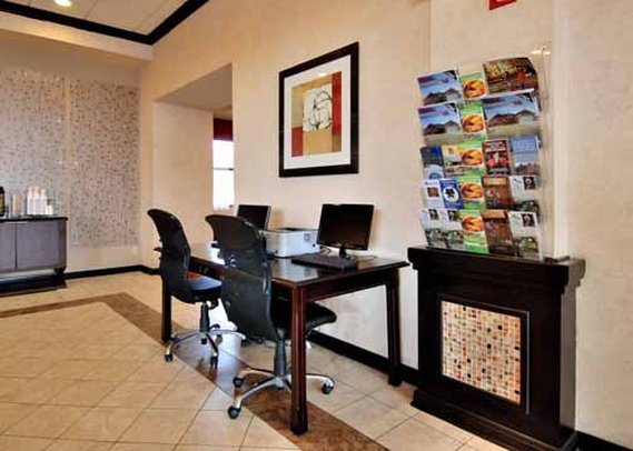 Quality Hotel - Ardmore, OK