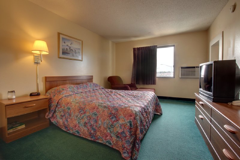 Americas Best Value Inn - Troy, MO