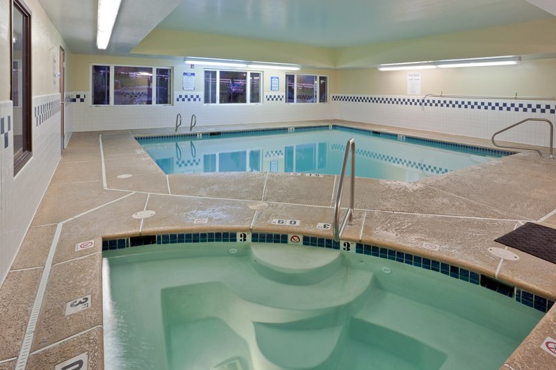 Holiday Inn Express & Suites ASHLAND - Ashland, OR