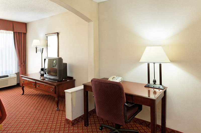 Holiday Inn Express METROPOLIS - Olmsted, IL