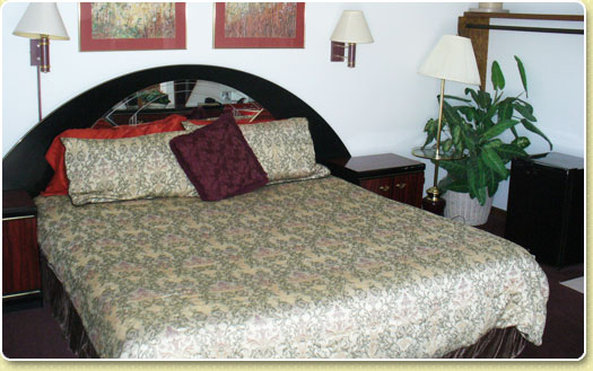 Oakdale Motel Inc - Owatonna, MN