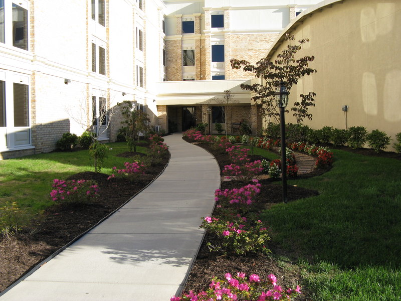 Patrick Henry Inn And Suites