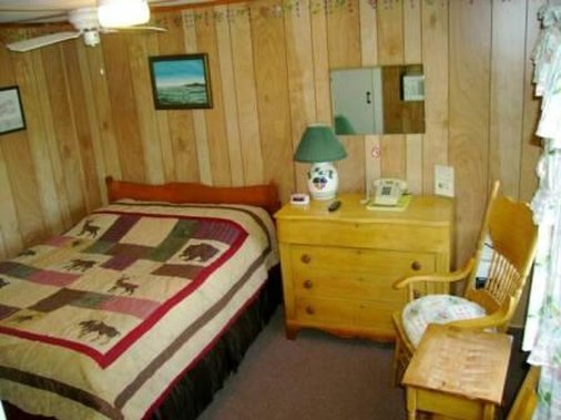 Isleview Motel - Ellsworth, ME