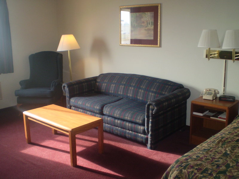 Americas Best Inn & Suites - Gaylord, MN