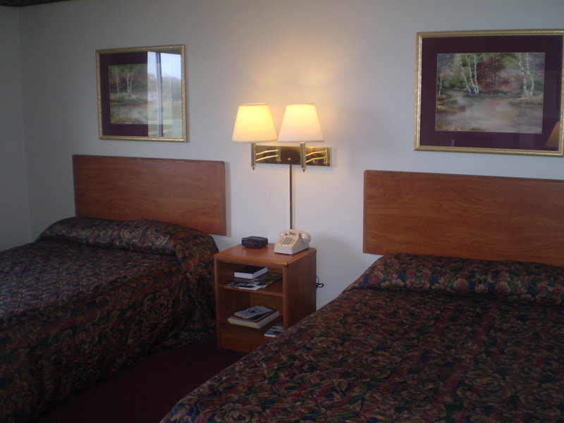 Americas Best Inn & Suites - Gaylord, MN