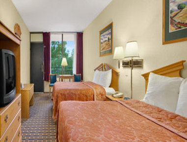 Travelodge - Valdosta, GA