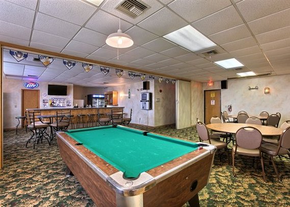 Quality Inn - Mauston, WI