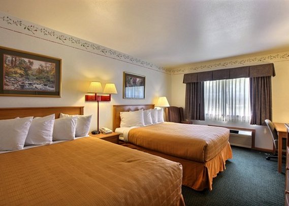Quality Inn - Mauston, WI