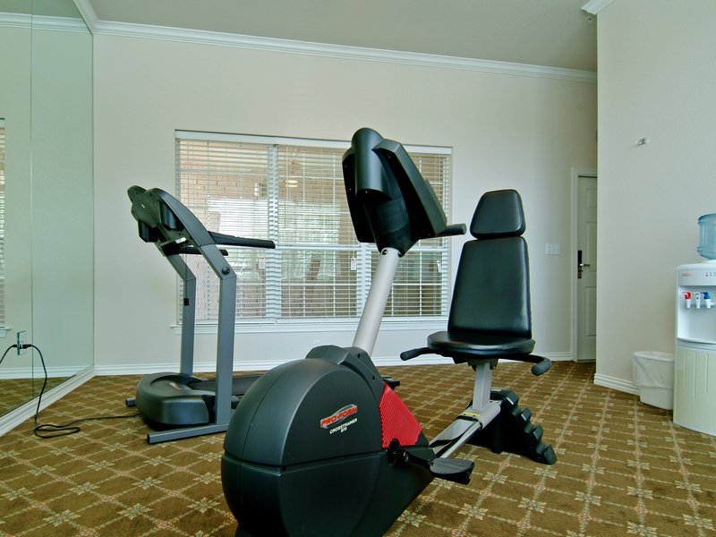 BEST WESTERN-SMITHFIELD INN - Cleburne, TX