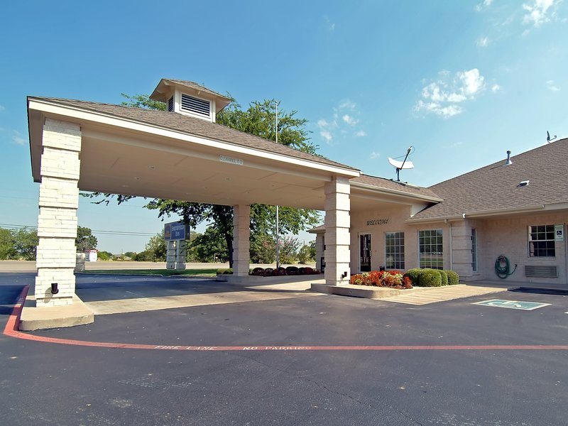 BEST WESTERN-SMITHFIELD INN - Cleburne, TX