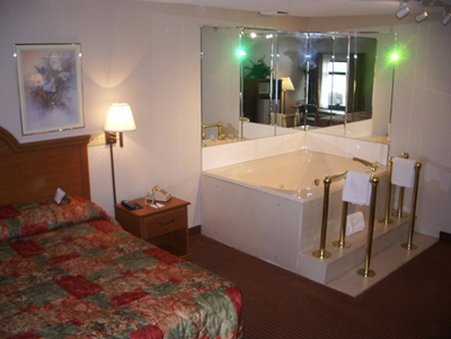 ECONO LODGE - Lebanon, IN