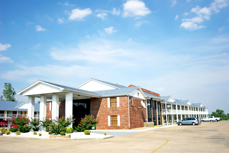 Blue Ribbon Inn Magnuson Hotel - Sallisaw, OK