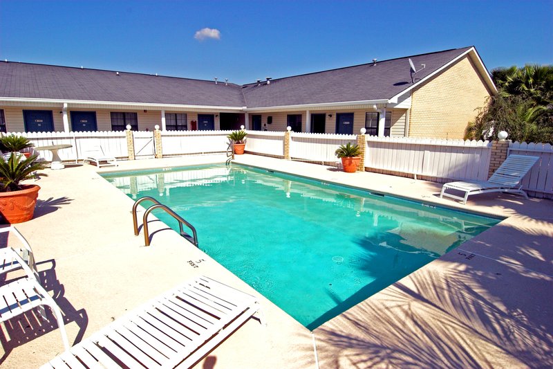 Americas Best Value Inn - Hazlehurst, GA