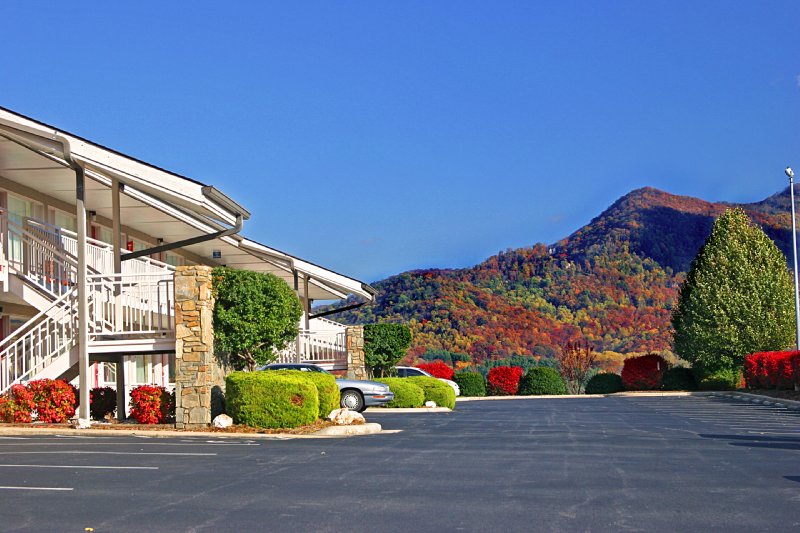 Best Western Smokey Mountain Inn - Waynesville, NC