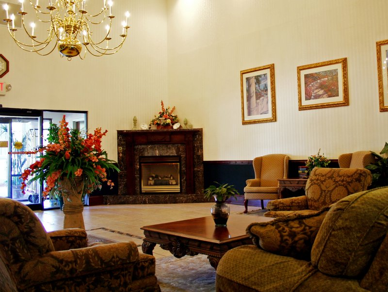 Best Western McDonough Inn & Suites - McDonough, GA