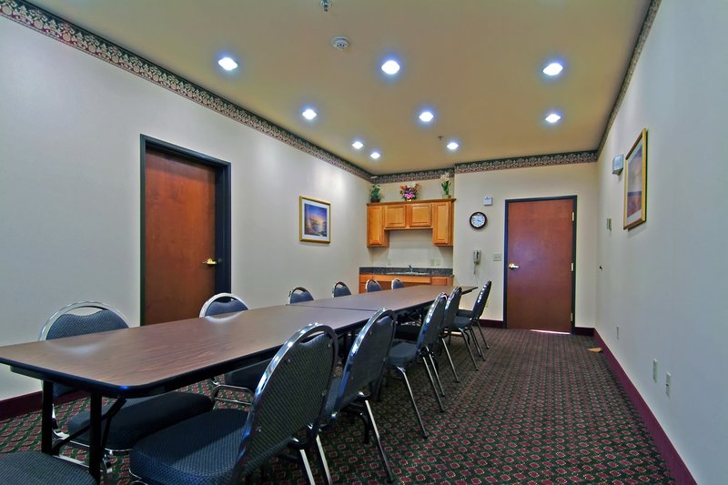 BEST WESTERN PLUS-RED RIVER - Clarendon, TX