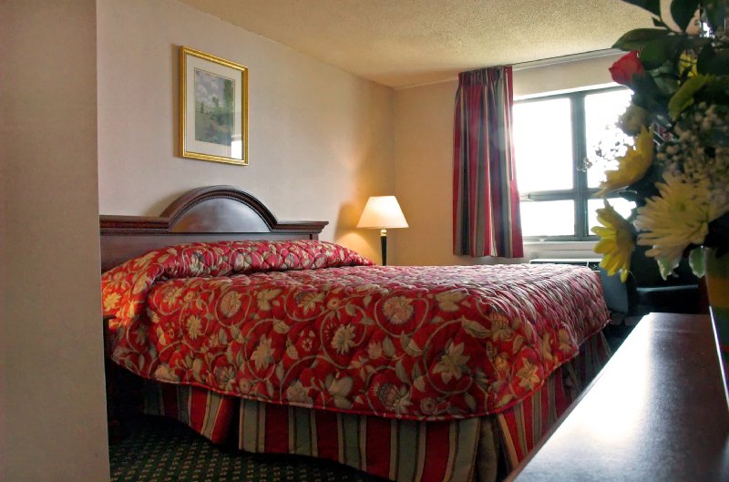 Clarion Inn - Wakefield, MA