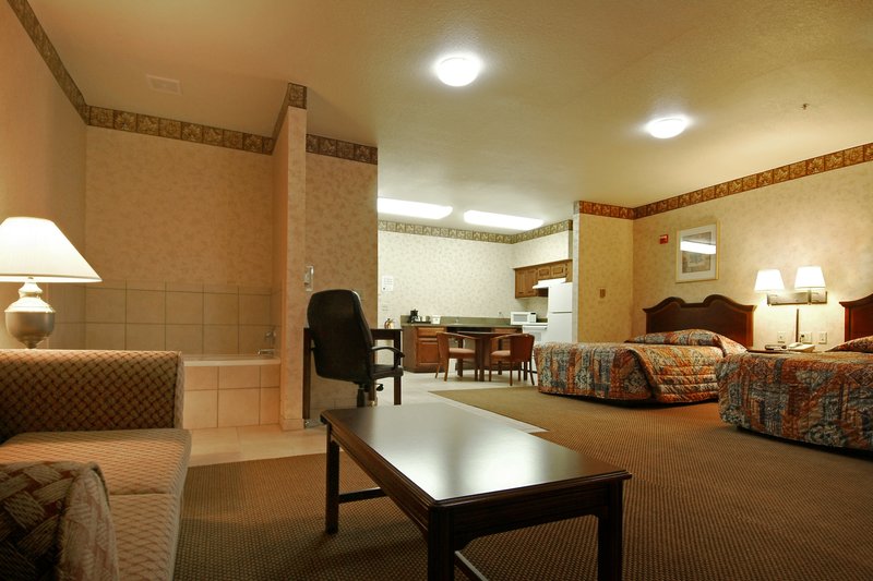 BEST WESTERN PLUS - Shamrock, TX